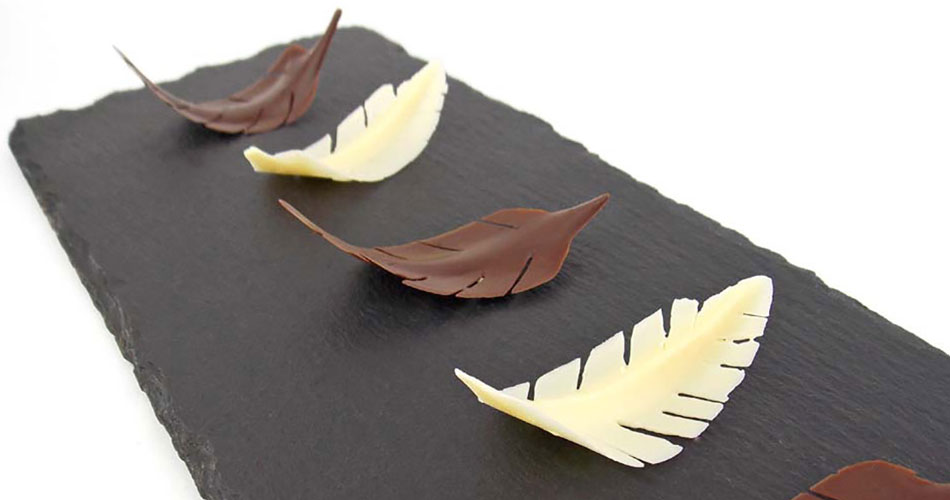 шоколадные перья декор