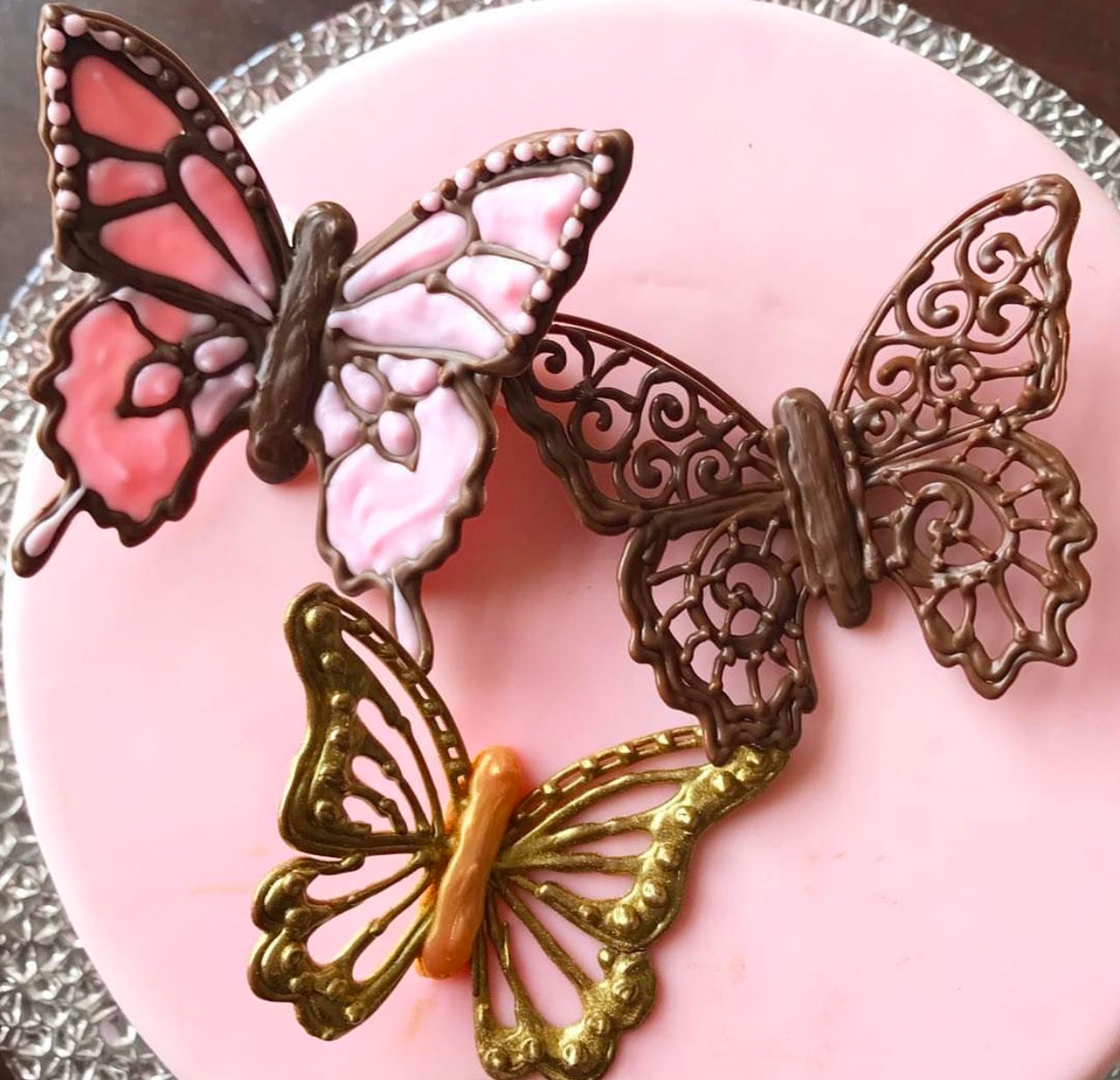Шоколадные бабочки для торта
