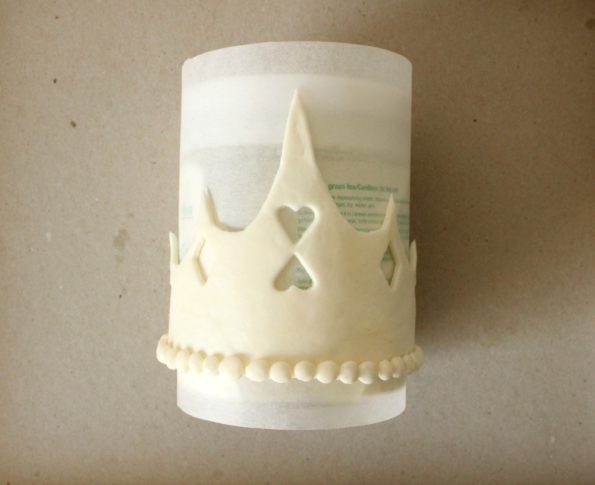 Как сделать корону из мастики на торт