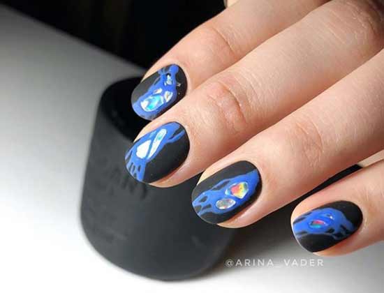 Черно-синий дизайн коротких ногтей