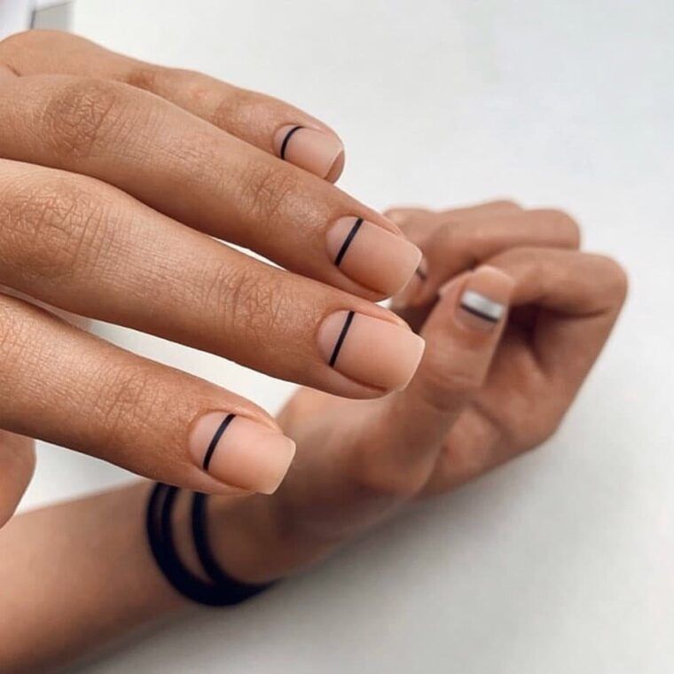 Модный дизайн ногтей 2021: фото новых тенденций и техник красивого маникюра