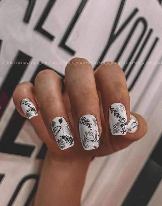 Модный дизайн ногтей черно-белый